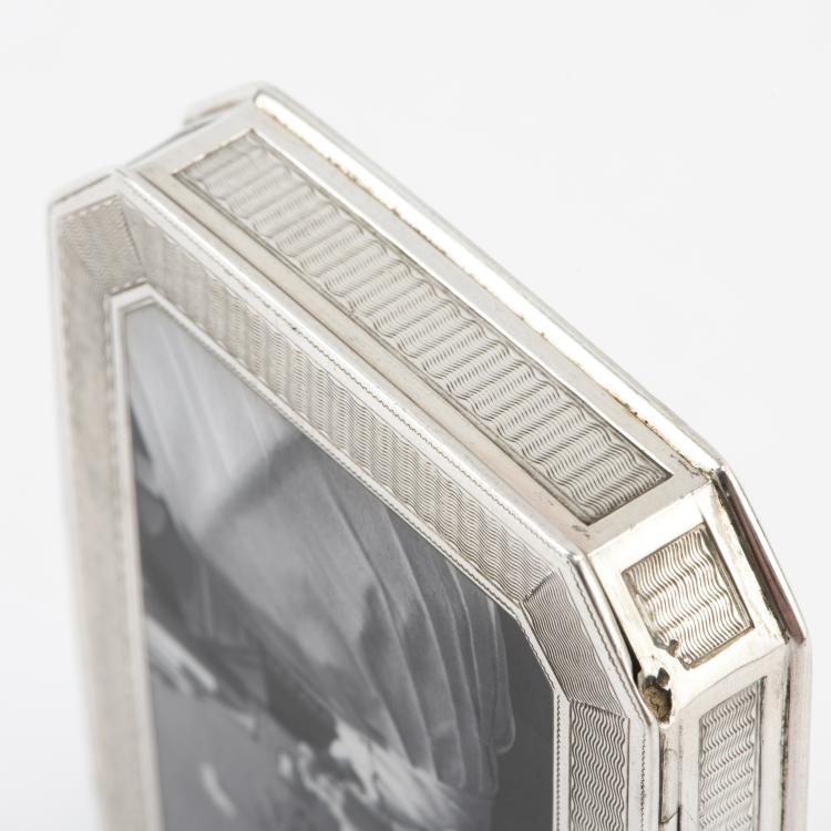 Bild 2 zu Objekt, Pillendose, 1920er Jahre, Kuppenheim, Louis, Pforzheim, 141C 672