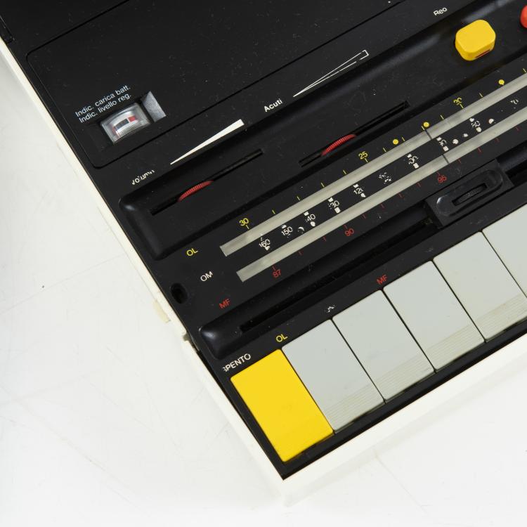 Bild 2 zu Objekt, Two 'Soundbooks', 1974, Richard Sapper, Brionvega, Mailand, 140B 127