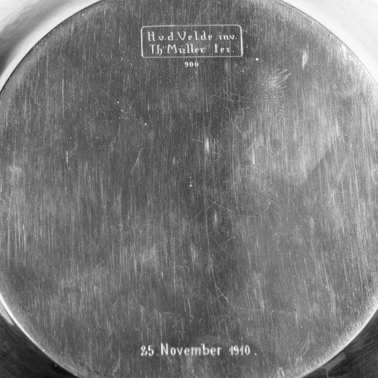 Bild 4 zu Objekt, Bowl, 1909, Henry van de Velde, M&uuml;ller, Theodor, Weimar, 142A 009