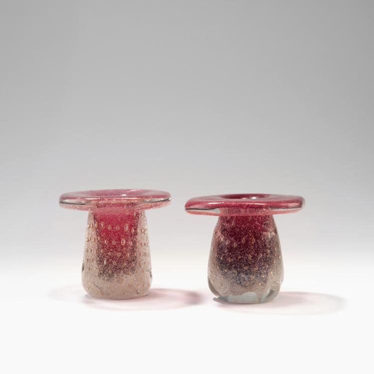 Hauptbild zu Objekt, Zwei Kerzenhalter 'Sommerso a bollicine', um 1936, Carlo Scarpa, Venini & C., Murano, 140C 453