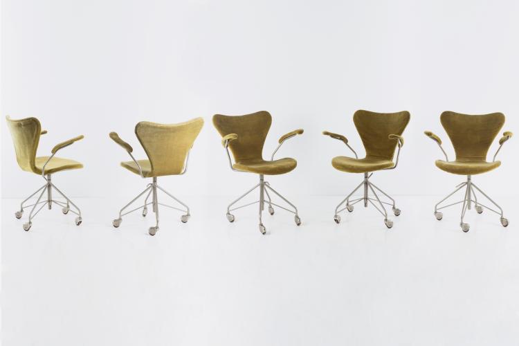Hauptbild zu Objekt, Five '3217' desk chairs, 1955, Arne Jacobsen, Hansen, Fritz, Kopenhagen, 140D 707