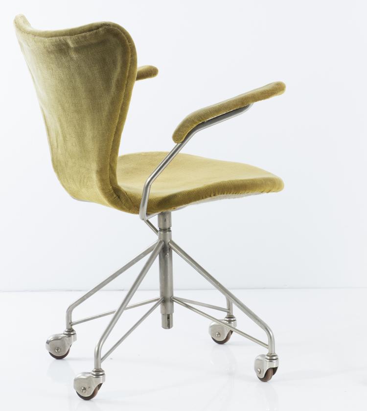Bild 2 zu Objekt, Five '3217' desk chairs, 1955, Arne Jacobsen, Hansen, Fritz, Kopenhagen, 140D 707