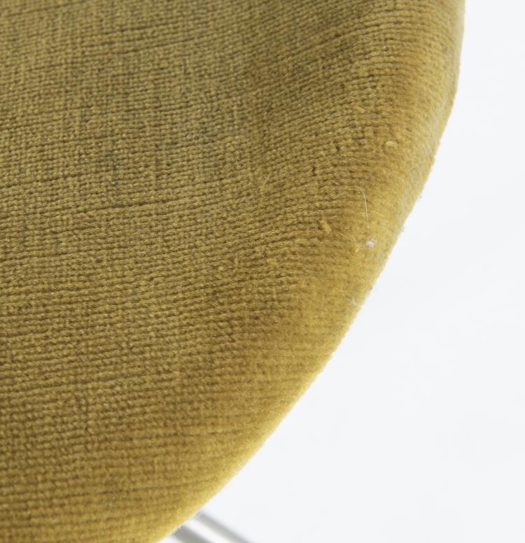 Bild 5 zu Objekt, Five '3217' desk chairs, 1955, Arne Jacobsen, Hansen, Fritz, Kopenhagen, 140D 707