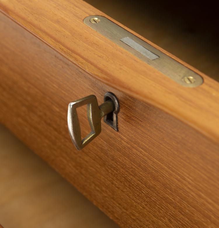 Bild 11 zu Objekt, 'Boomerang' writing desk, c. 1960, Peter L&ouml;vig Nielsen, L&ouml;vig-Nielsen, Peter, Hedersted, 140D 756