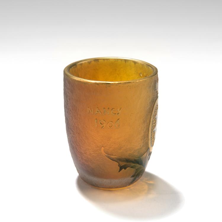 Bild 2 zu Objekt, Kleiner Becher 'Nancy 1906', Daum Fr&egrave;res, Nancy, 141A 122