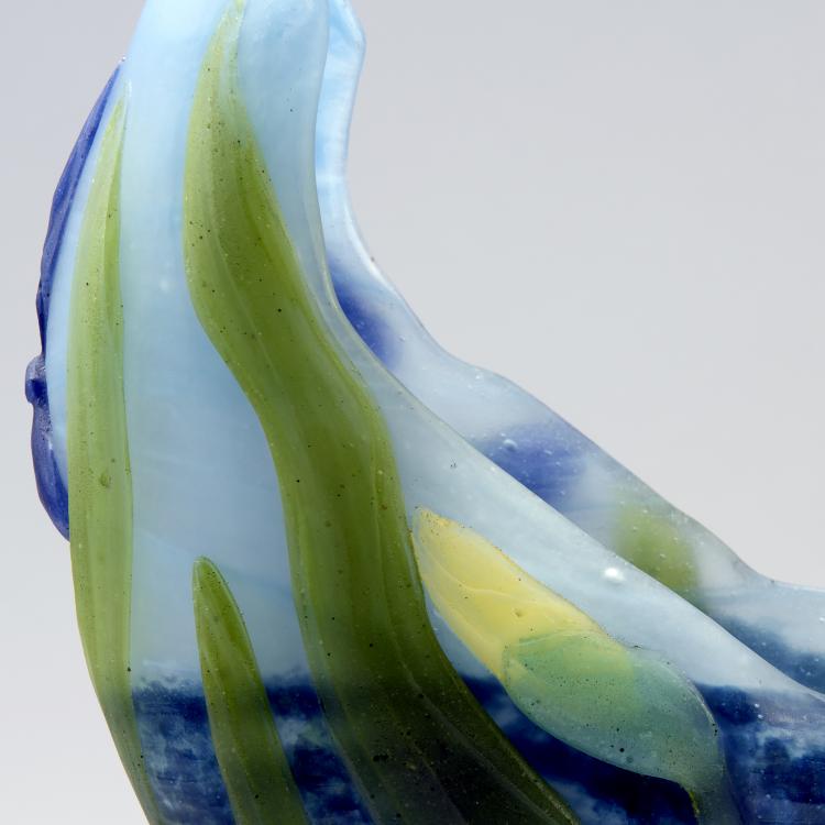 Bild 1 zu Objekt, 'Iris' vase, 1906-12, Henri Berg&eacute;, Daum Fr&egrave;res, Nancy, 141A 86