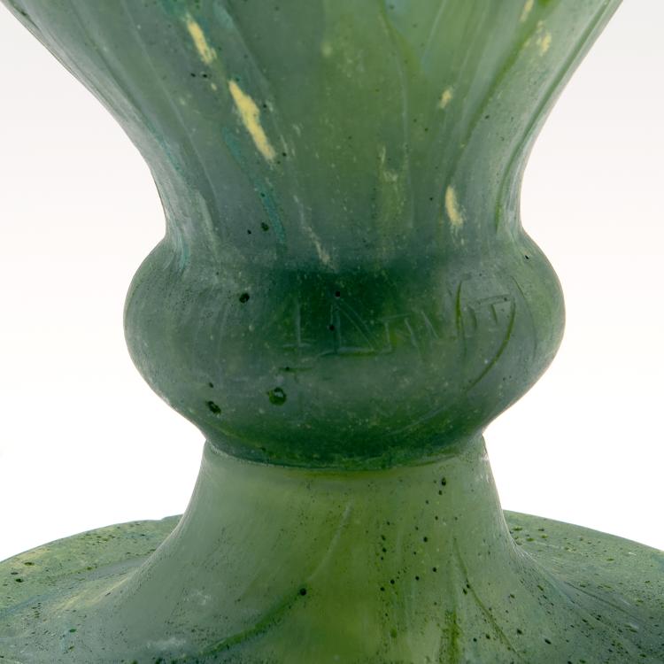 Bild 2 zu Objekt, 'Iris' vase, 1906-12, Henri Berg&eacute;, Daum Fr&egrave;res, Nancy, 141A 86