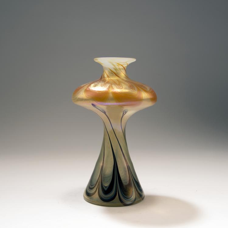 Bild 1 zu Objekt, 'Ph&auml;nomen' vase, c. 1900, L&ouml;tz Wwe., Klosterm&uuml;hle; Lobmeyr, J. & L., Wien, 141A 15