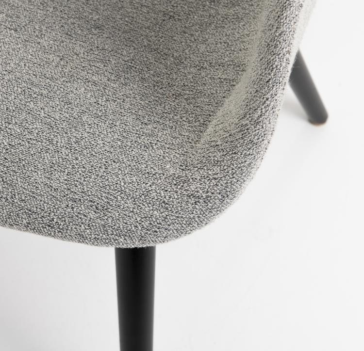 Bild 3 zu Objekt, Four 'Organic' armchairs, 1940, Vitra Design, Weil am Rhein, 140D 677