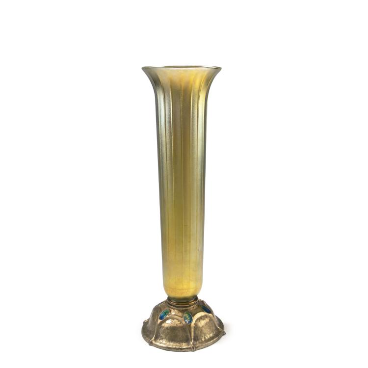 Hauptbild zu Objekt, Hohe Vase mit Bronzefu&szlig;, 1920-28, Tiffany Studios, New York, 141A 148