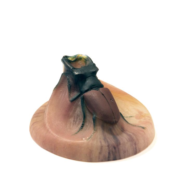 Hauptbild zu Objekt, Briefbeschwerer 'Lucane', um 1915, Henri Berg&eacute;, Daum Fr&egrave;res, Nancy, 141A 146