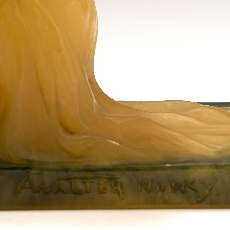 Bild 2 zu Objekt, Briefbeschwerer 'Jeune fille &agrave; genoux', 1920er Jahre, Walter, Amalric, Nancy, 141A 164