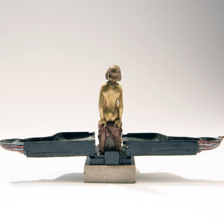 Bild 3 zu Objekt, Erotica 'Sitzende &Auml;gypterin', um 1920, Bergmann, Franz Xaver, Wien, 141C 736