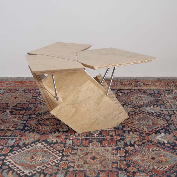 Bild 3 zu Objekt, 'Melancholia' (skulpturaler Coffeetable, Unikat), 2010 , Ralf Br&ouml;g, Ralf Br&ouml;g Studios RBS, 142C 352