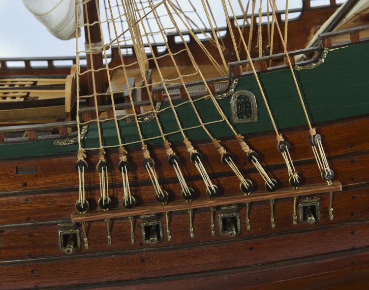 Bild 3 zu Objekt, Schiffsmodell Dreimast-Galeone 'Batavia', 141A 258