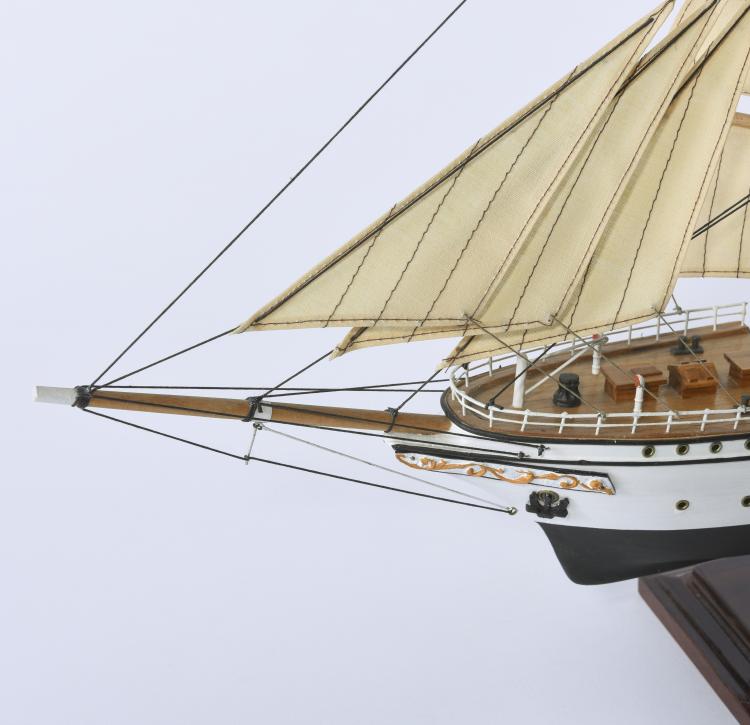 Bild 1 zu Objekt, Schiffsmodell Dreimast-Bark 'Mercator', 141A 259