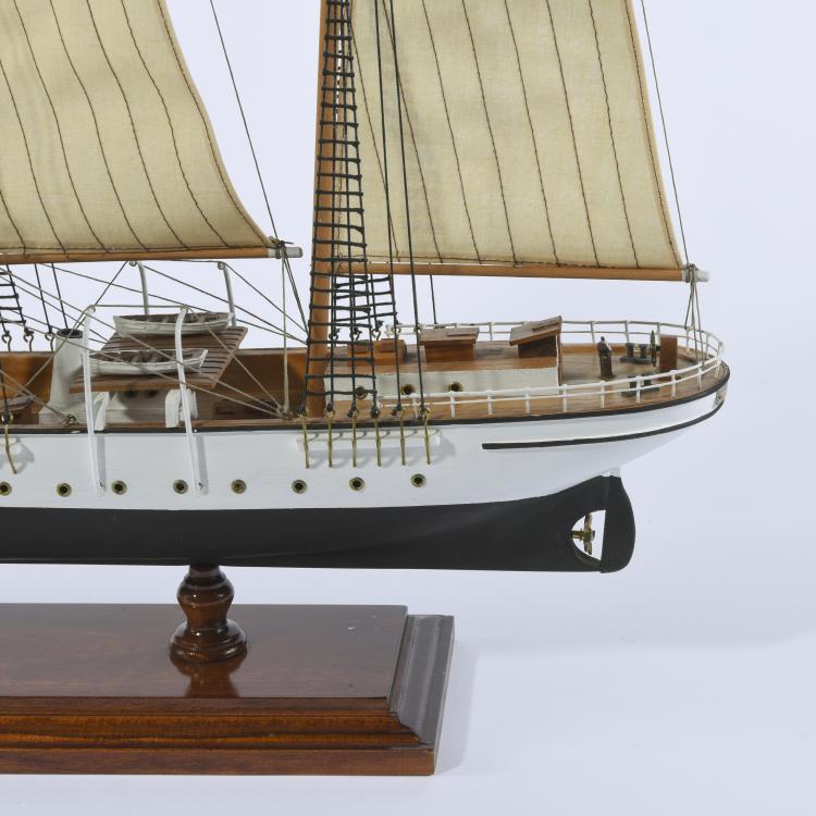 Bild 2 zu Objekt, Schiffsmodell Dreimast-Bark 'Mercator', 141A 259