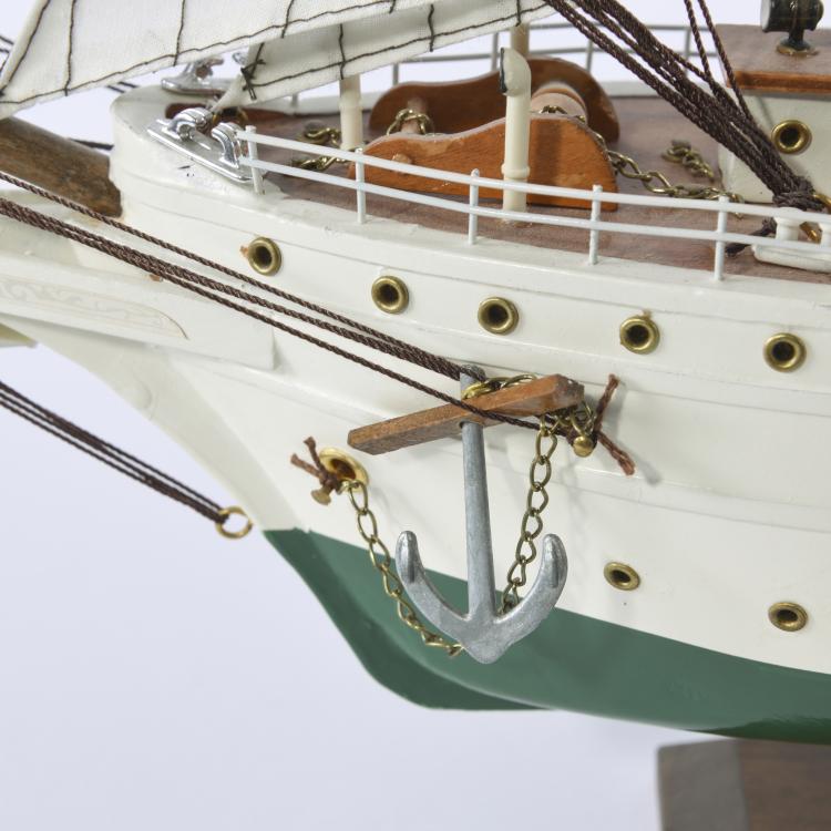 Bild 2 zu Objekt, Schiffsmodell Viermast-Schoner 'J.S. Elcano', 141A 261