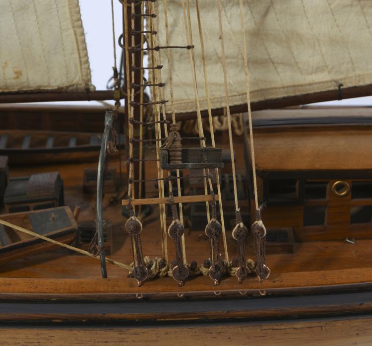 Bild 3 zu Objekt, Model two-masted smackship, 141A 265