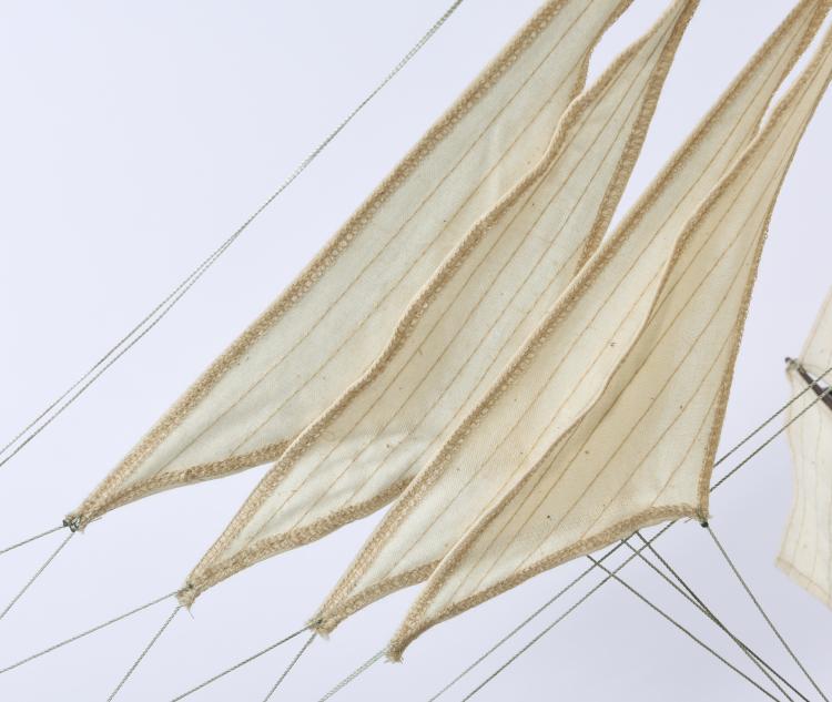 Bild 1 zu Objekt, Schiffsmodell Dreimast-Bark, 141A 266