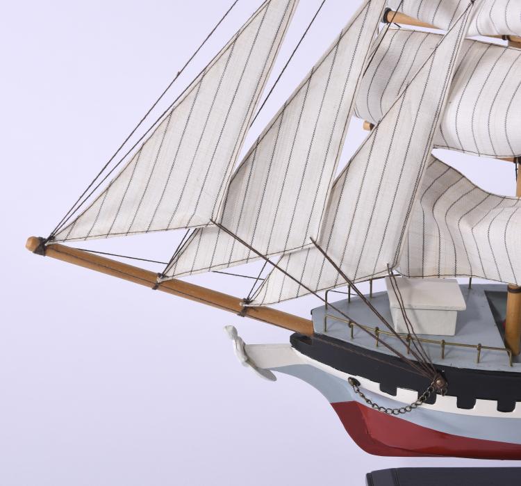 Bild 2 zu Objekt, Schiffsmodell Dreimast-Bark 'Marco Polo', 141A 268