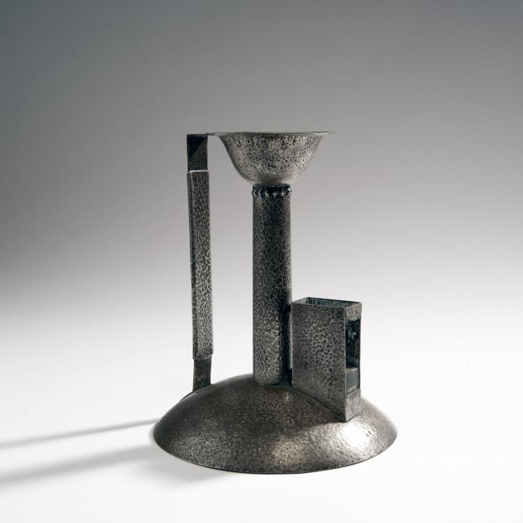 Hauptbild zu Objekt, Candlestick with matchbox holder, 1903, Wiener Werkst&auml;tte, 142A 003