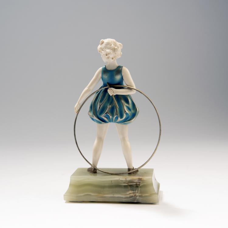Bild 2 zu Objekt, 'Hoop girl', um 1930, 141C 777