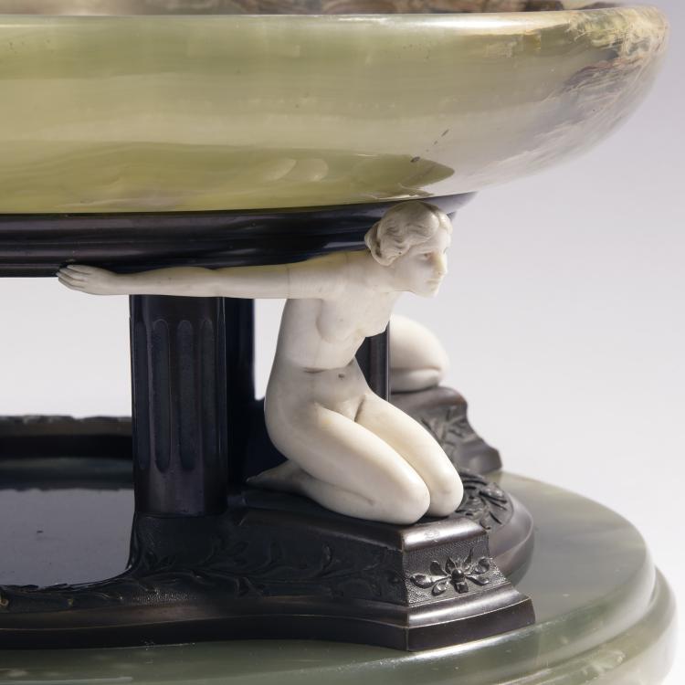 Bild 3 zu Objekt, 'Grecian Maidens supporting dish', 1920s , 141D 5