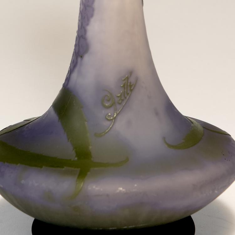 Bild 2 zu Objekt, Enghalsvase 'Buddleias', 1906-14, Gall&eacute;, Etablissements, Nancy, 141C 482