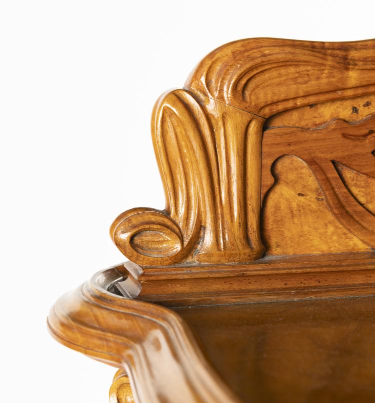 Bild 1 zu Objekt, 'Libellules et Martin P&ecirc;cheur' display cabinet, 1903, Gall&eacute;, Emile, Nancy, 141C 562