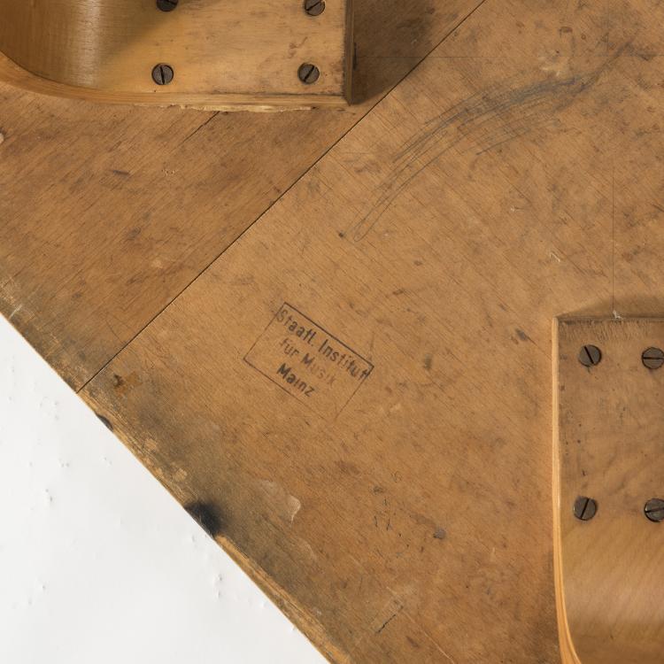 Bild 3 zu Objekt, Side table, c. 1956, Wilde & Spieth, Esslingen, 142A 086