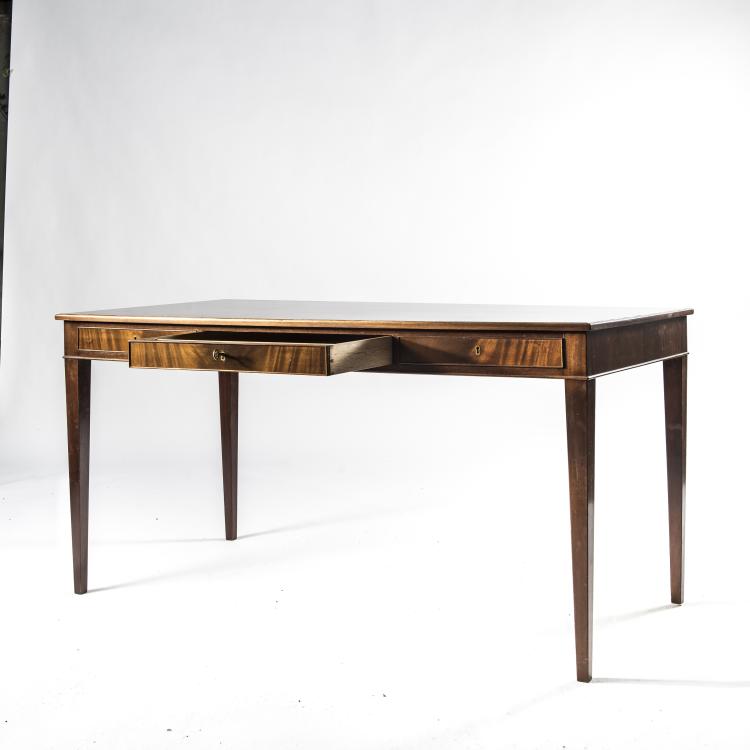 Bild 1 zu Objekt, Desk, 1940/50s, D&auml;nemark, 142A 102