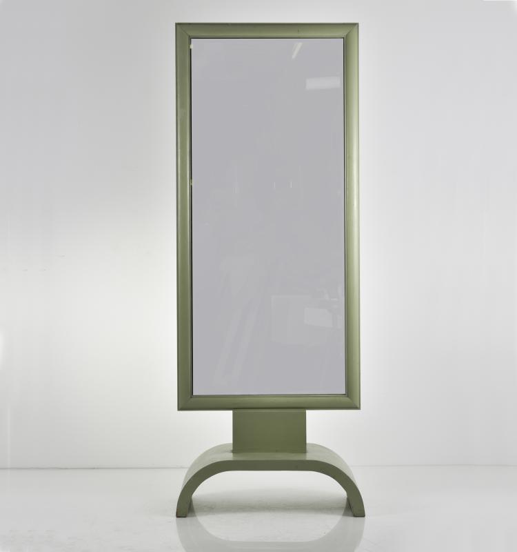 Bild 1 zu Objekt, Standspiegel, 1930er Jahre, Vereinigte Werkst&auml;tten, M&uuml;nchen (zugeschrieben), 143B 297