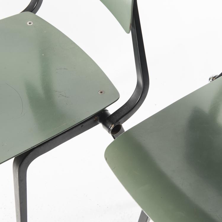 Bild 4 zu Objekt, Vier Klappst&uuml;hle 'Revolt' - 'Theatre chair', 1954, Ahrend Cirkel, Den Haag, 143B 328