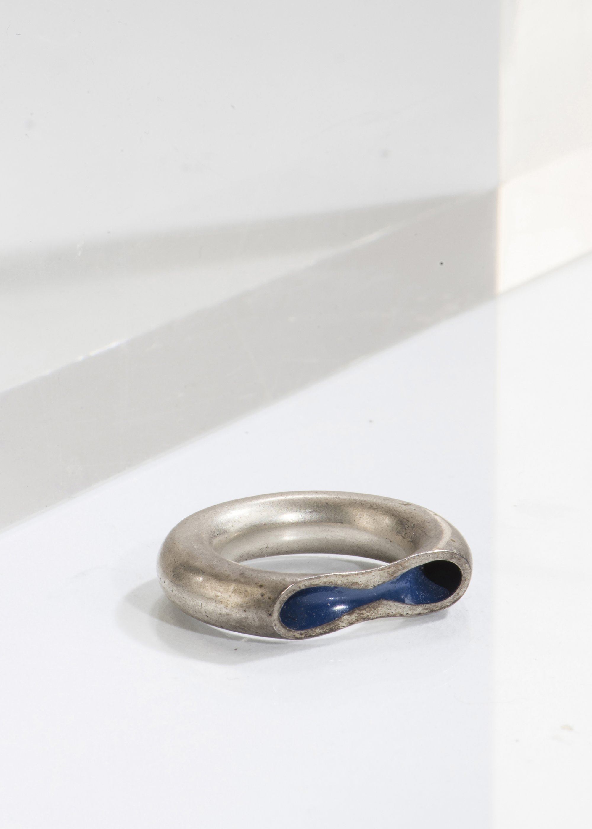 Marc newson ring hotsell