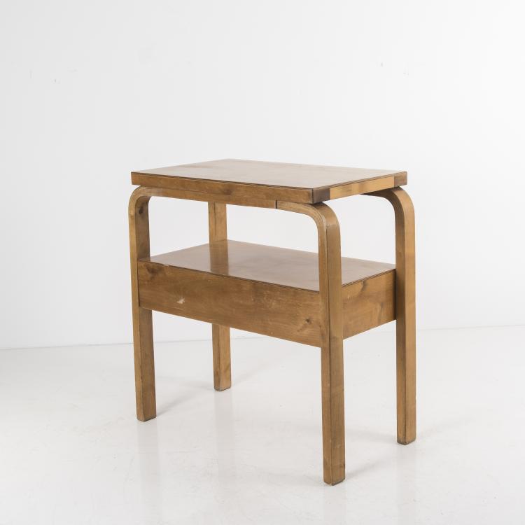 Bild 3 zu Objekt, Beistelltisch 'Radio table', um 1935, Alvar Aalto, Artek, Helsinki, 142A 049