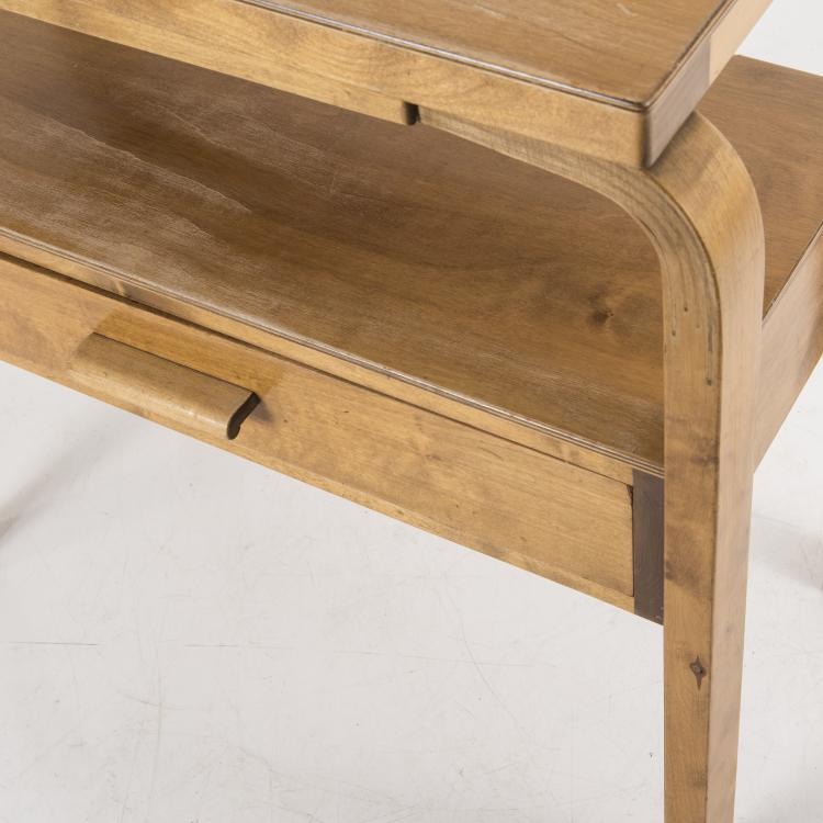 Bild 5 zu Objekt, Beistelltisch 'Radio table', um 1935, Alvar Aalto, Artek, Helsinki, 142A 049