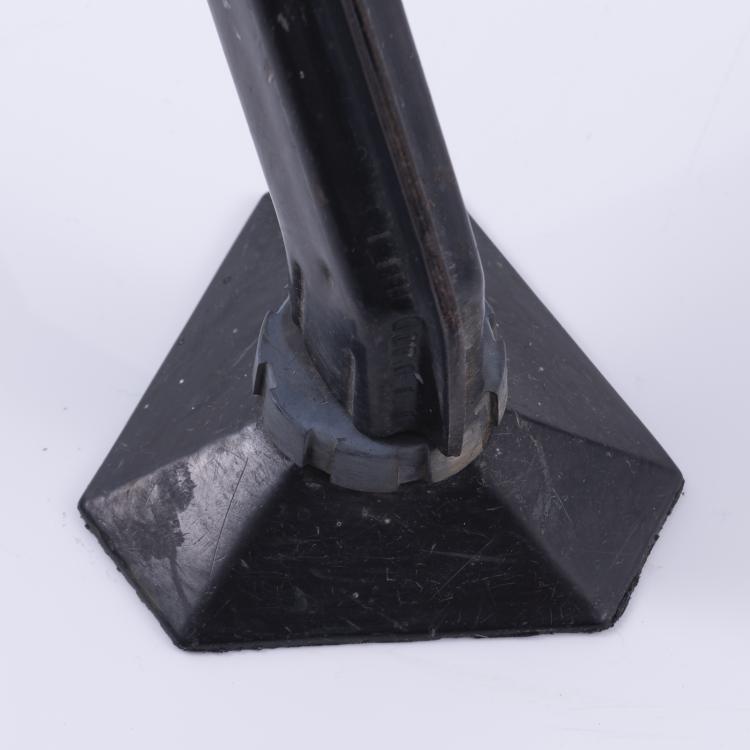 Bild 3 zu Objekt, Schreibmaschinentisch 'Arco', 1963, Olivetti, Ivrea, 143A 180