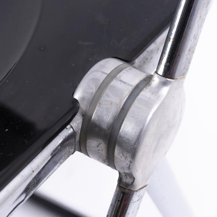 Bild 3 zu Objekt, Klappschreibtisch 'Platone', 1970 und zwei St&uuml;hle 'Plia', 1969, Anonima Castelli, Bologna, 143A 209