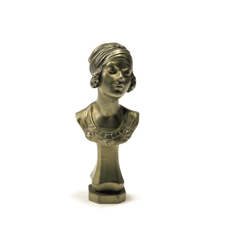 Hauptbild zu Objekt, Bust of a young woman, c. 1900, Alexandre Auguste Caron, 144B 291