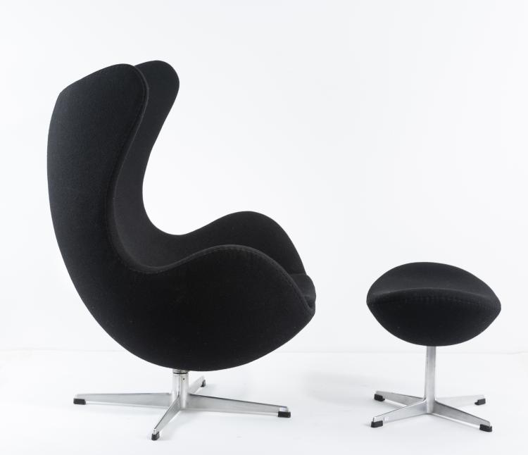 Hauptbild zu Objekt, 'Egg chair' with ottoman, 1957, Arne Jacobsen, Hansen, Fritz, Aller&ouml;d, 143B 348