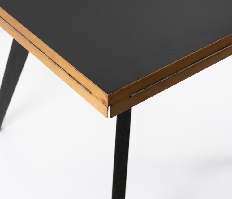 Bild 1 zu Objekt, Table 'quadratrund', 1949, Horgen-Glarus, M&ouml;belfabrik, Glarus; Wohnbedarf AG Z&uuml;rich / Basel, 145A 135