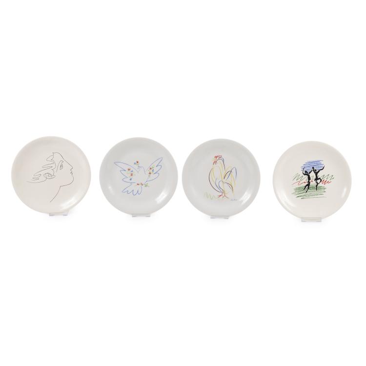 Hauptbild zu Objekt, Vier Porzellan-Teller mit Picasso-Motiven: Friedenstaube, 'Le Coq', weibliches Profil, T&auml;nzer in Landschaft, 1970er Jahre, Limoges E.C.P.L.P, 145C 495