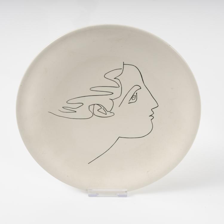 Bild 4 zu Objekt, Vier Porzellan-Teller mit Picasso-Motiven: Friedenstaube, 'Le Coq', weibliches Profil, T&auml;nzer in Landschaft, 1970er Jahre, Limoges E.C.P.L.P, 145C 495