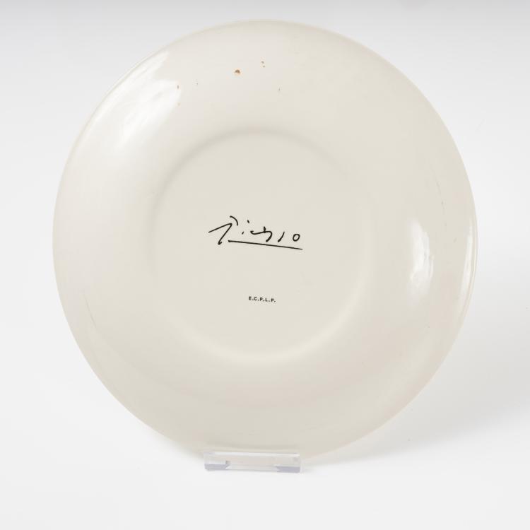 Bild 5 zu Objekt, Vier Porzellan-Teller mit Picasso-Motiven: Friedenstaube, 'Le Coq', weibliches Profil, T&auml;nzer in Landschaft, 1970er Jahre, Limoges E.C.P.L.P, 145C 495