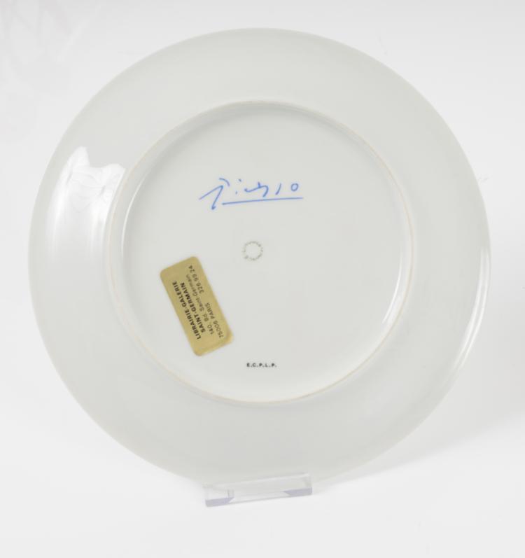 Bild 7 zu Objekt, Vier Porzellan-Teller mit Picasso-Motiven: Friedenstaube, 'Le Coq', weibliches Profil, T&auml;nzer in Landschaft, 1970er Jahre, Limoges E.C.P.L.P, 145C 495