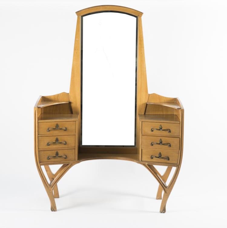 Bild 1 zu Objekt, Dresser, c. 1900, Belgien, 144B 532