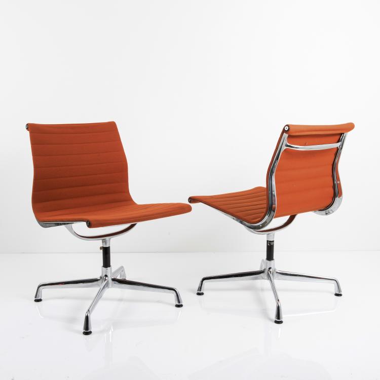 Hauptbild zu Objekt, Zwei 'Aluminium Group'-St&uuml;hle, 1958, Vitra Design, Weil am Rhein; Miller, Herman, Zeeland, 143B 356