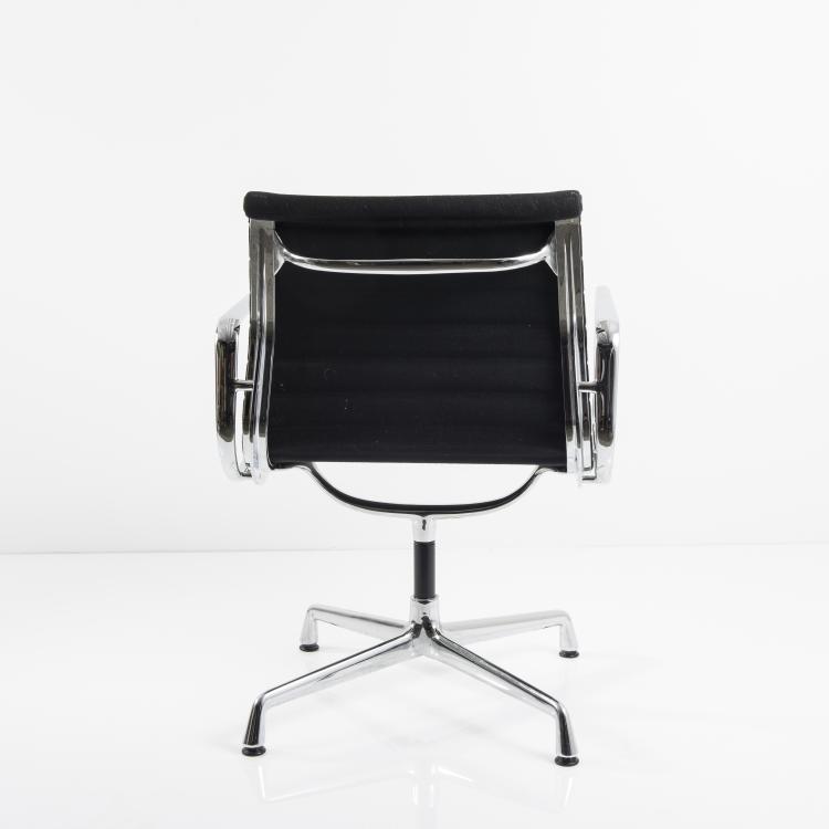 Bild 4 zu Objekt, Armlehnstuhl 'Aluminium Group', 1958, Vitra Design, Weil am Rhein, 143B 355