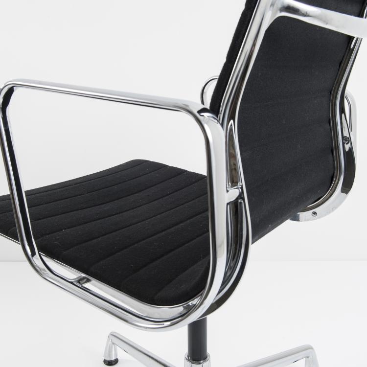 Bild 6 zu Objekt, Armlehnstuhl 'Aluminium Group', 1958, Vitra Design, Weil am Rhein, 143B 355